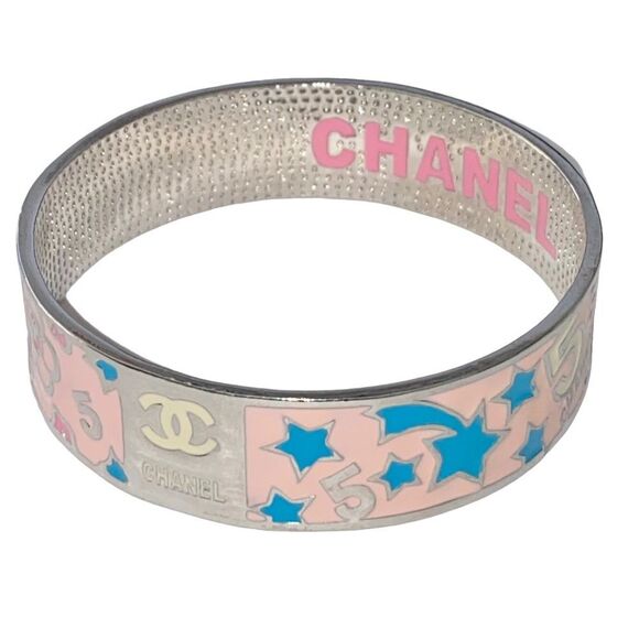 Authentic Chanel Pink and Silver Enamel Bangle Bracelet Flowers Stars No.5 - Picture 4 of 15